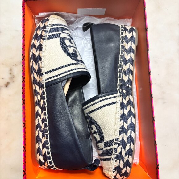 Tory Burch Logo Jacquard Two-Toned Espadrilles - Picture 3 of 9